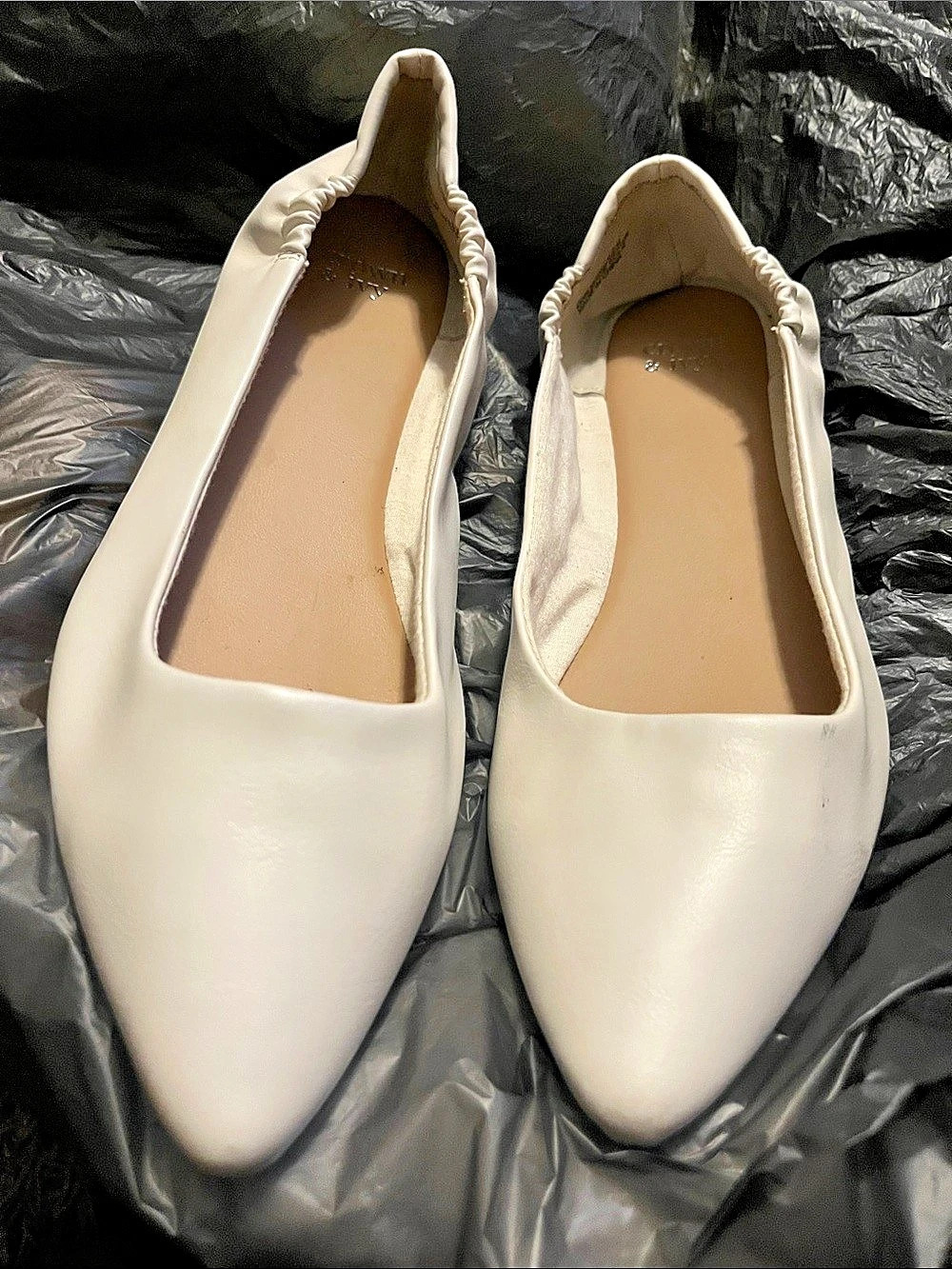 Crown & Ivy White Pointed-Toe Flats